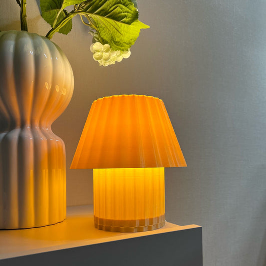 Vela - Pleated Lamp